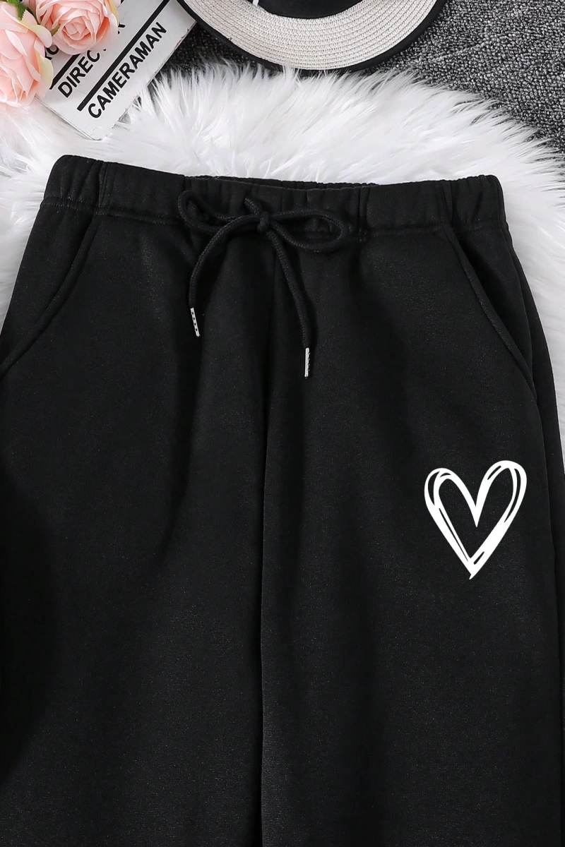 Kalp Baskılı Termal Astarlı Sweatshirt ve Bağcıklı Bel Eşofman Altı