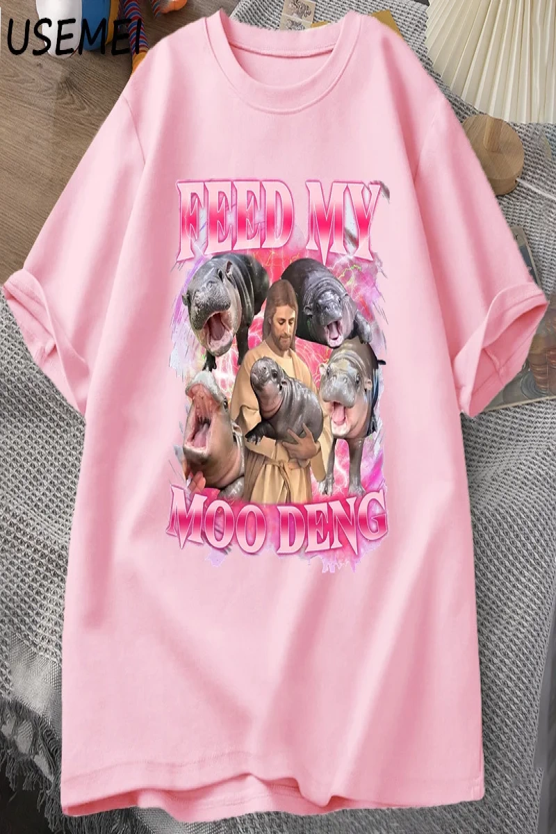 Komik Meme İsa Holding Moo Deng T-Shirt Hippo Moo Moo Dang sevgilisi Tshirt tayland hayvan gr 2995