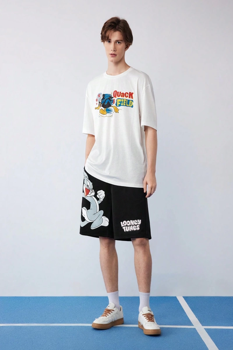 LOONEY TUNES X SHEIN Erkek Günlük Karikatür Tavşan Baskılı Elastik Bel Şort, Yaz