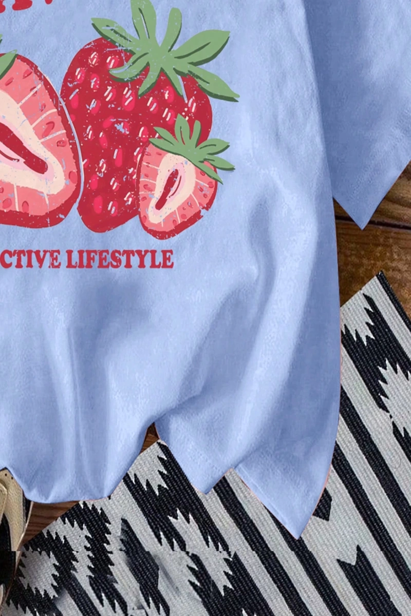 Loose Casual Strawberry English Logo Yuvarlak Yaka Kısa Kollu Tişört Kadınlar İçin,