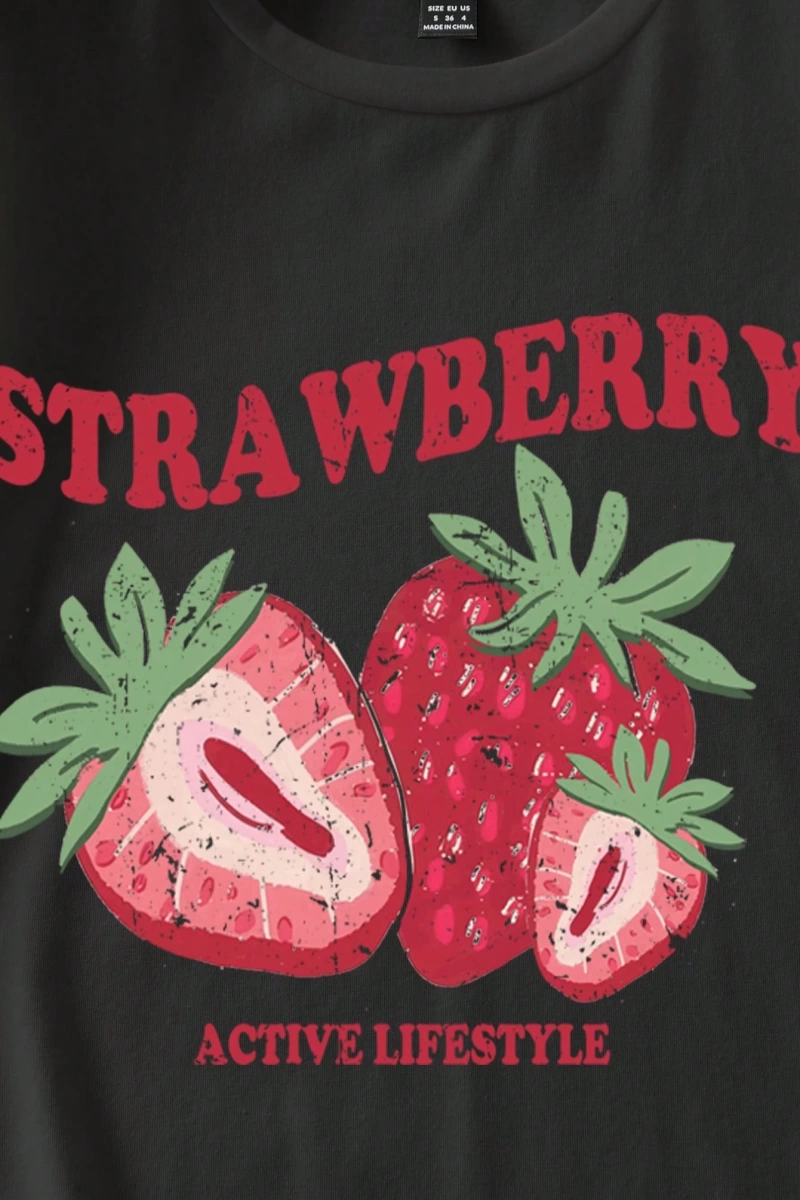 Loose Casual Strawberry English Logo Yuvarlak Yaka Kısa Kollu Tişört Kadınlar İçin,