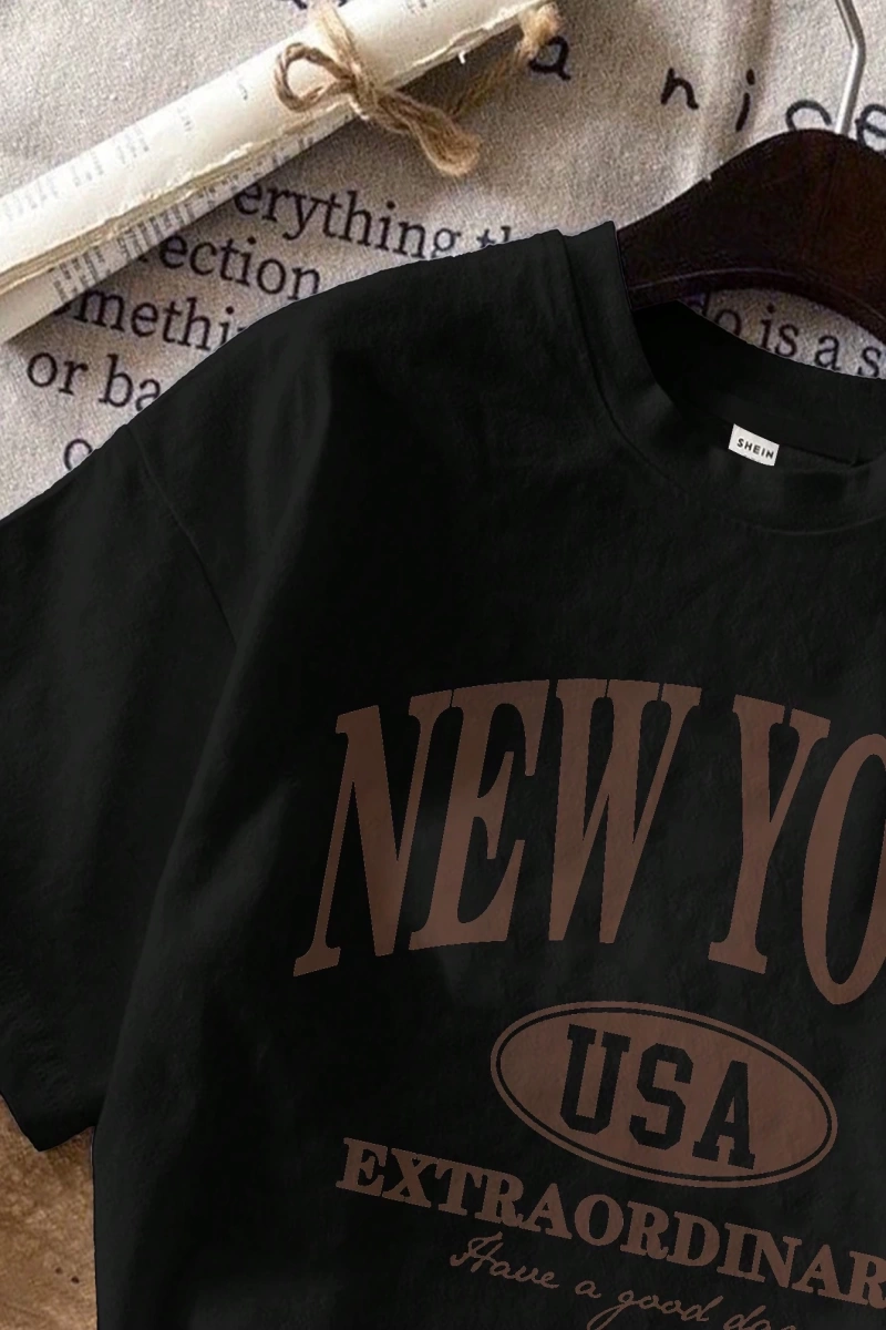 Okula Dönüş New York Rahat Harfli Grafik Düzenli Yuvarlak Yaka Kısa Kollu Kadın Ti