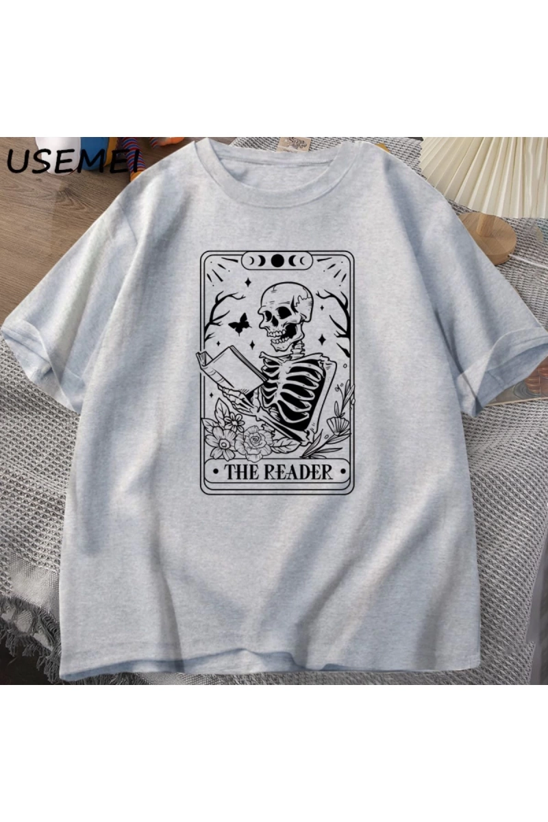 Okuyucu Tarot kartı T-Shirt iskelet okuma T Shirt yaz pamuk kitap sevgilisi Bookish Tshirt er