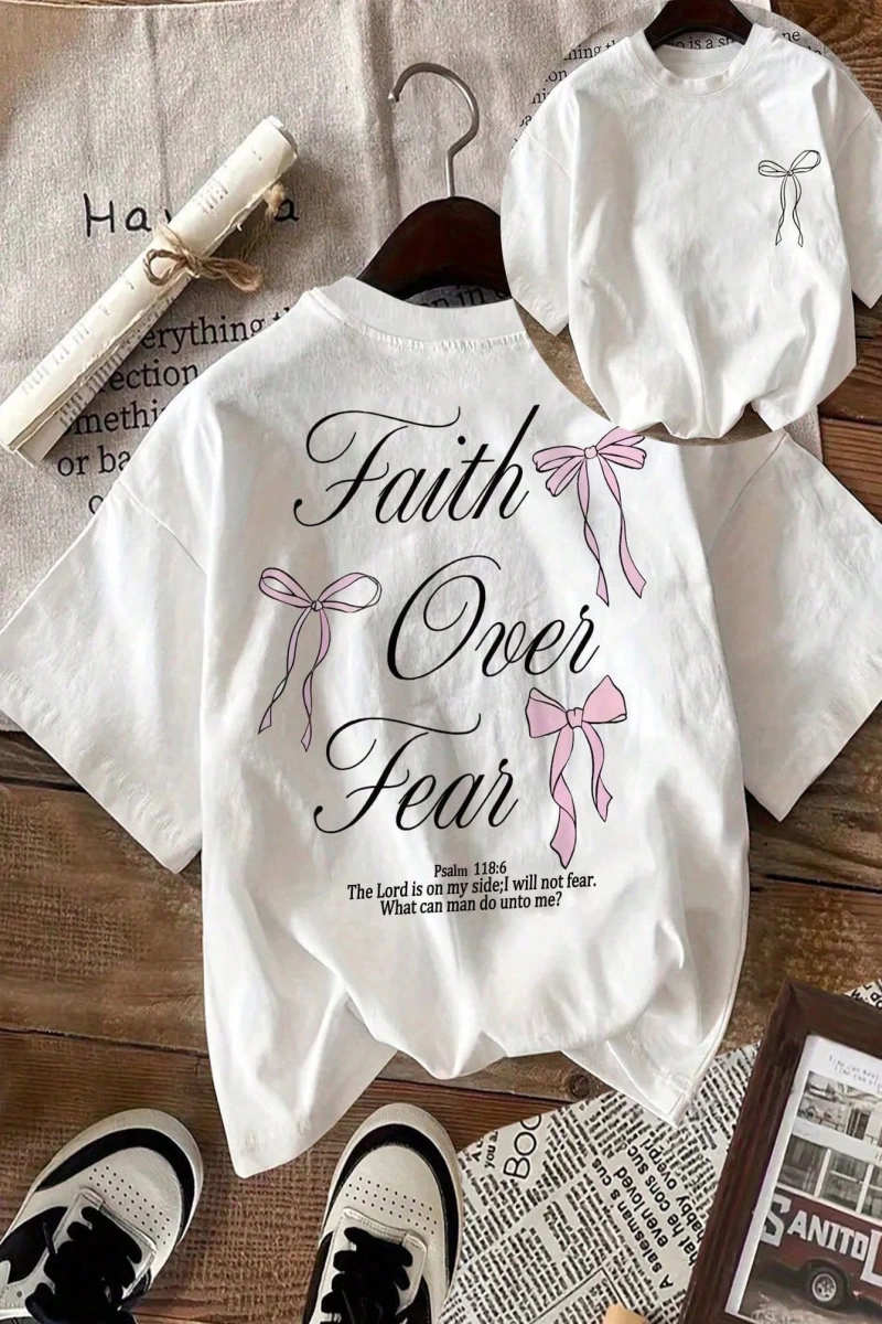 Pembe Fiyonk Slogan Baskılı Yuvarlak Yaka Kısa Kollu Bayan Tişörtü