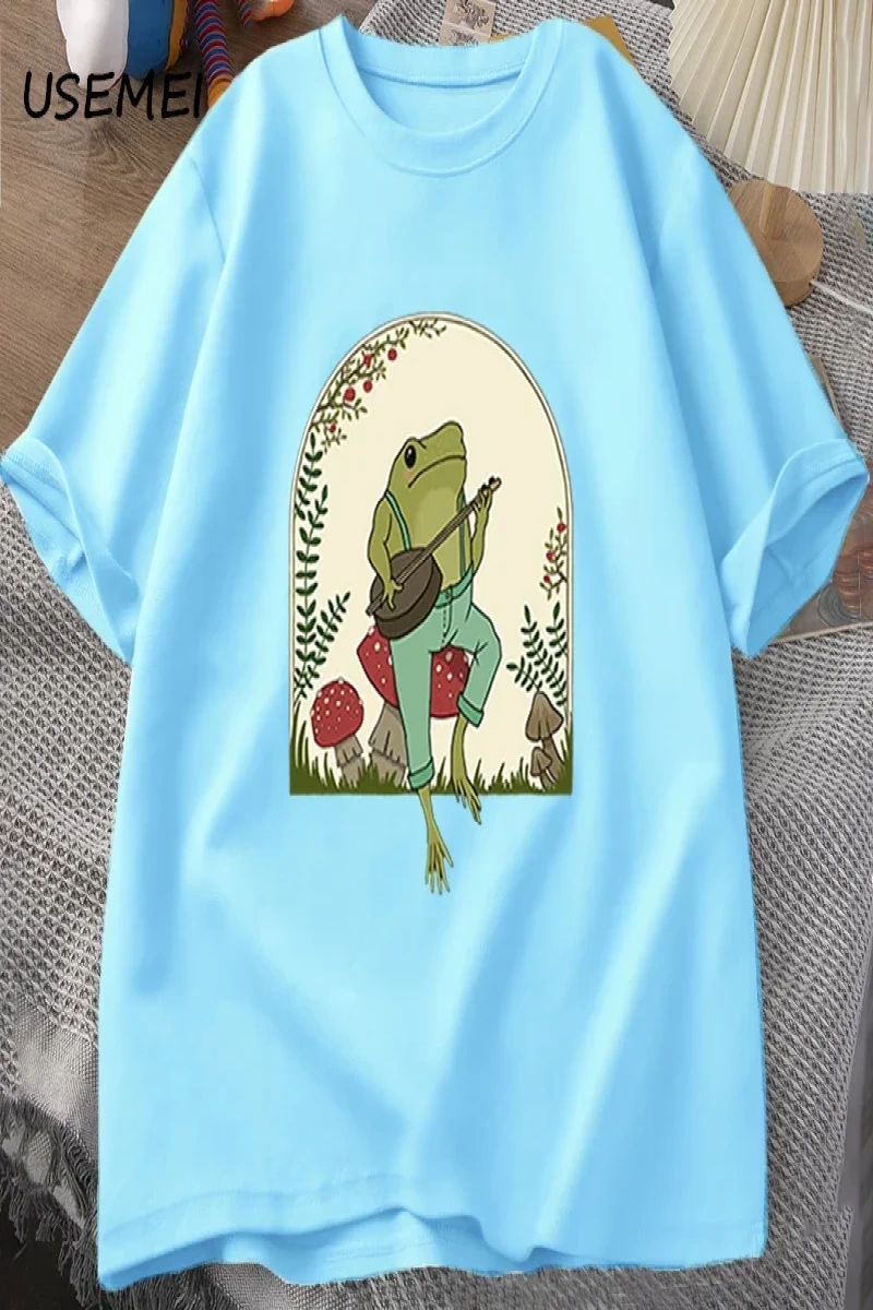 Sevimli Cottagecore T-shirt Estetik Kurbağa Mantar üzerinde Banjo Oynarken TErkekler  2827