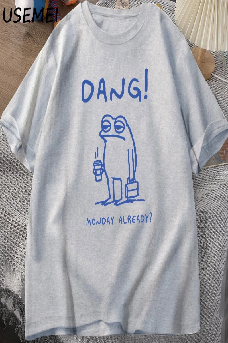 Sevimli Cottagecore T-shirt Estetik Kurbağa Mantar üzerinde Banjo Oynarken TErkekler  2827