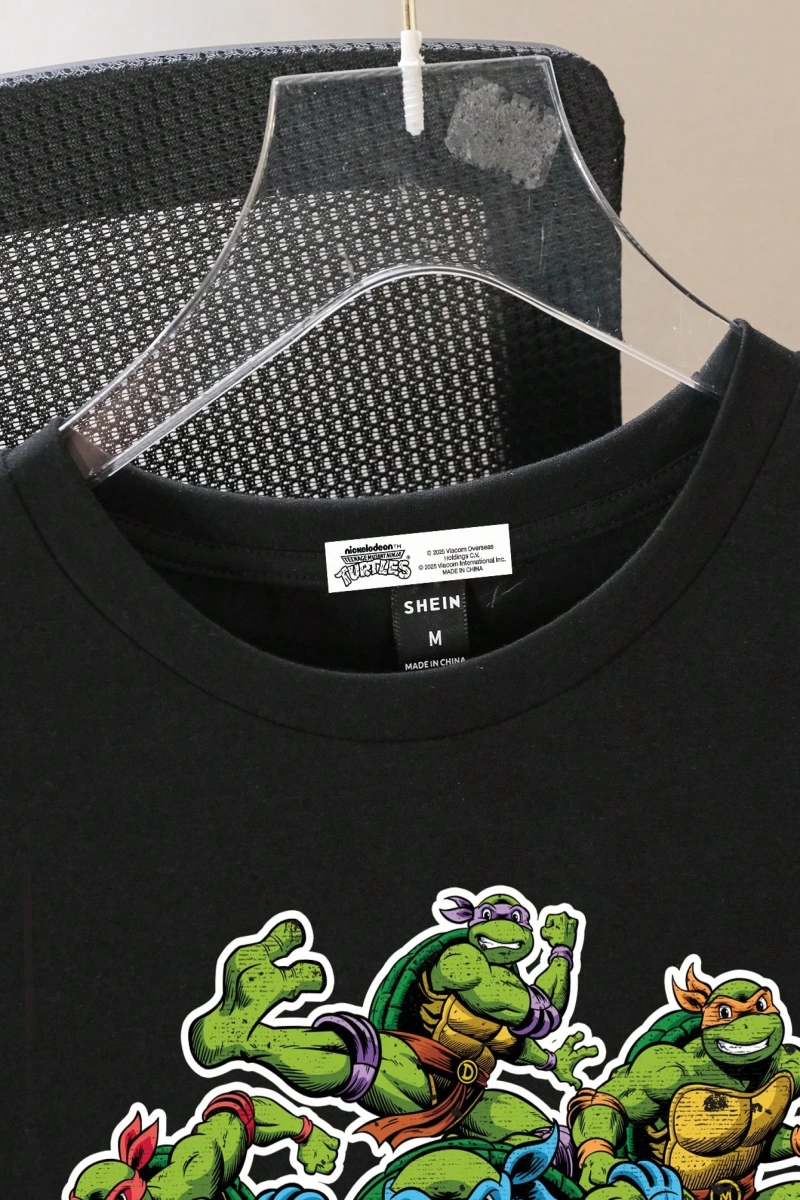 TEENAGE MUTANT NINJA TURTLES X SHEIN Erkek Karikatür Kaplumbağa ve Harf Grafik Yuvarlak Yaka