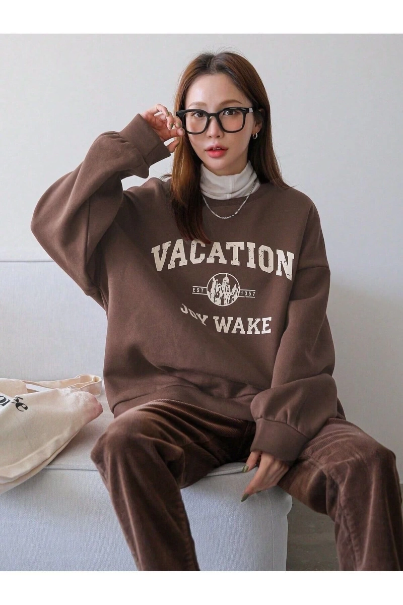 Unisex Kahve Vacation Joy Wake Baskılı Oversize Bisiklet Yaka Sweatshirt