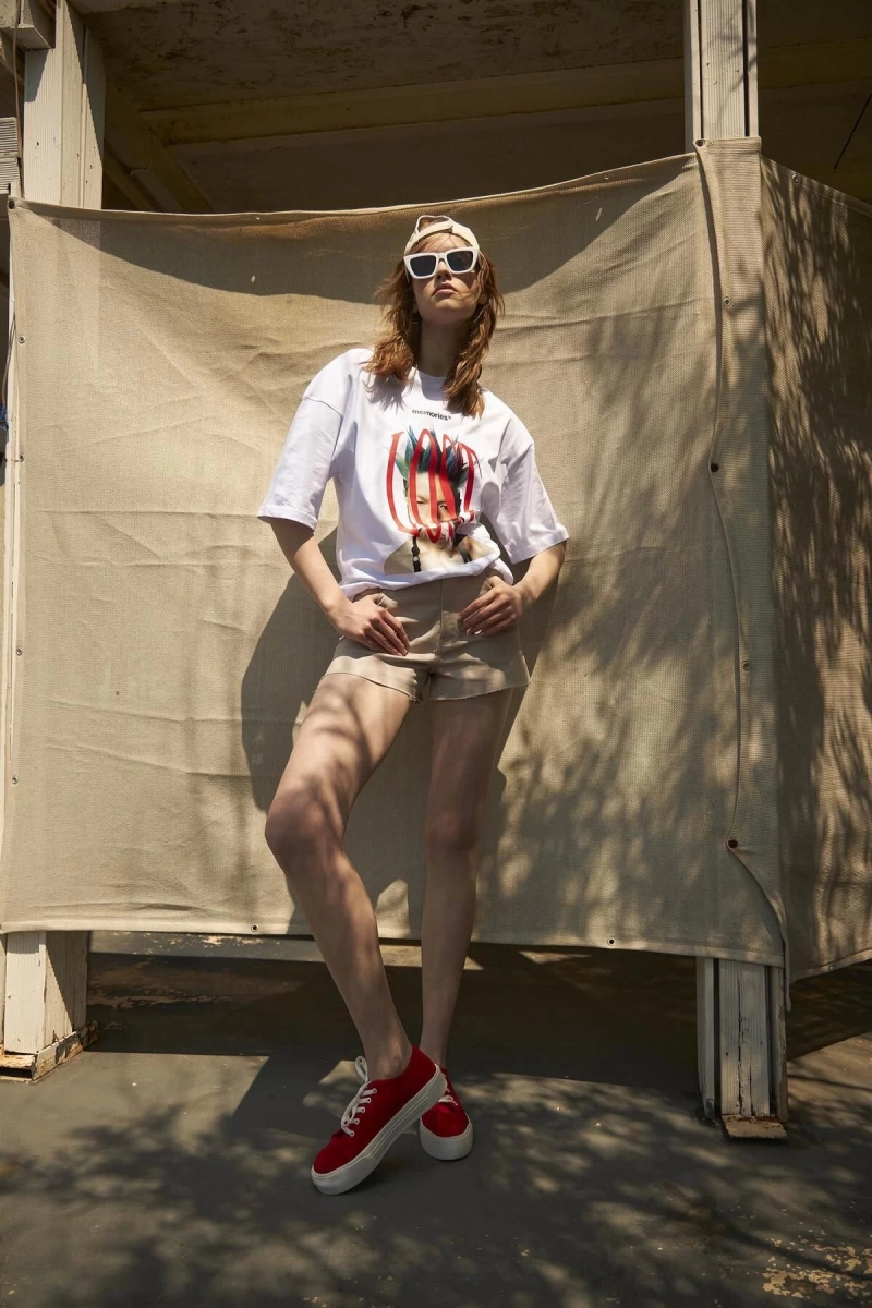 Unisex Lost Memories Tshirt Beyaz