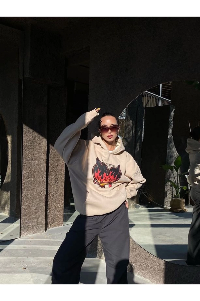 Unisex Love Is Evil Sweatshirt Hoodie Gri