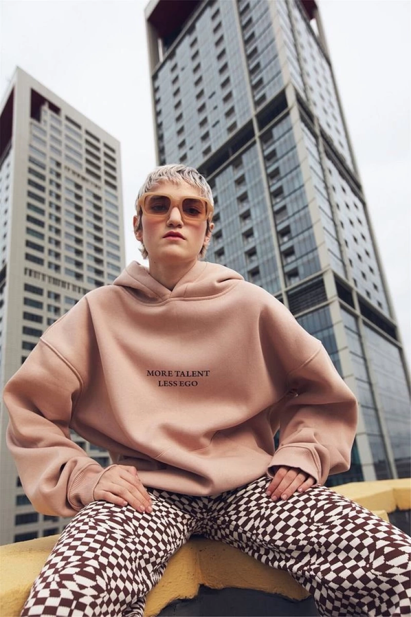 Unisex More Talent Less Ego Sweatshirt Kahverengi