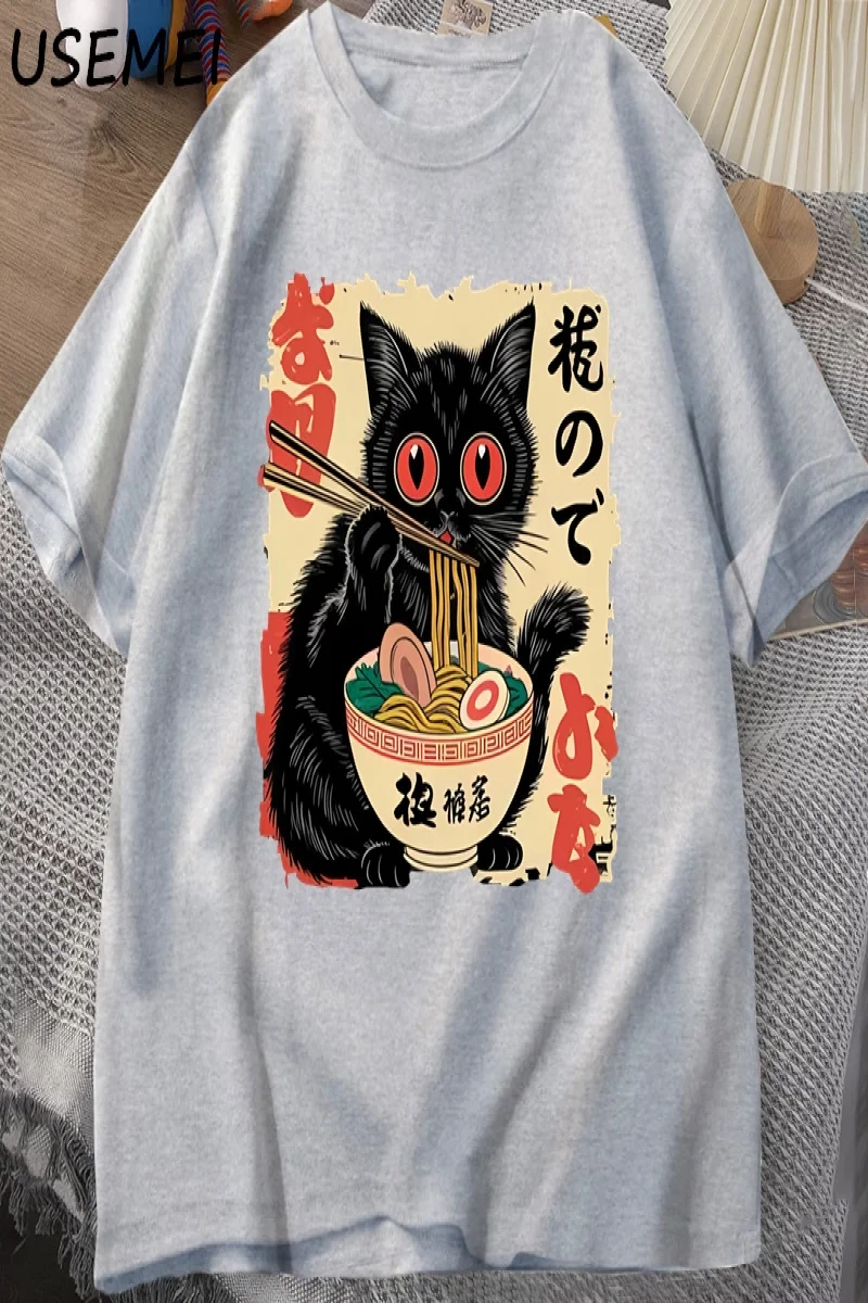 Vintage Japon Siyah Kedi Ramen T Shirt Sevimli Grafik Tee Komik Kedi Yeme Ramen T-Shirt Baskı 2828