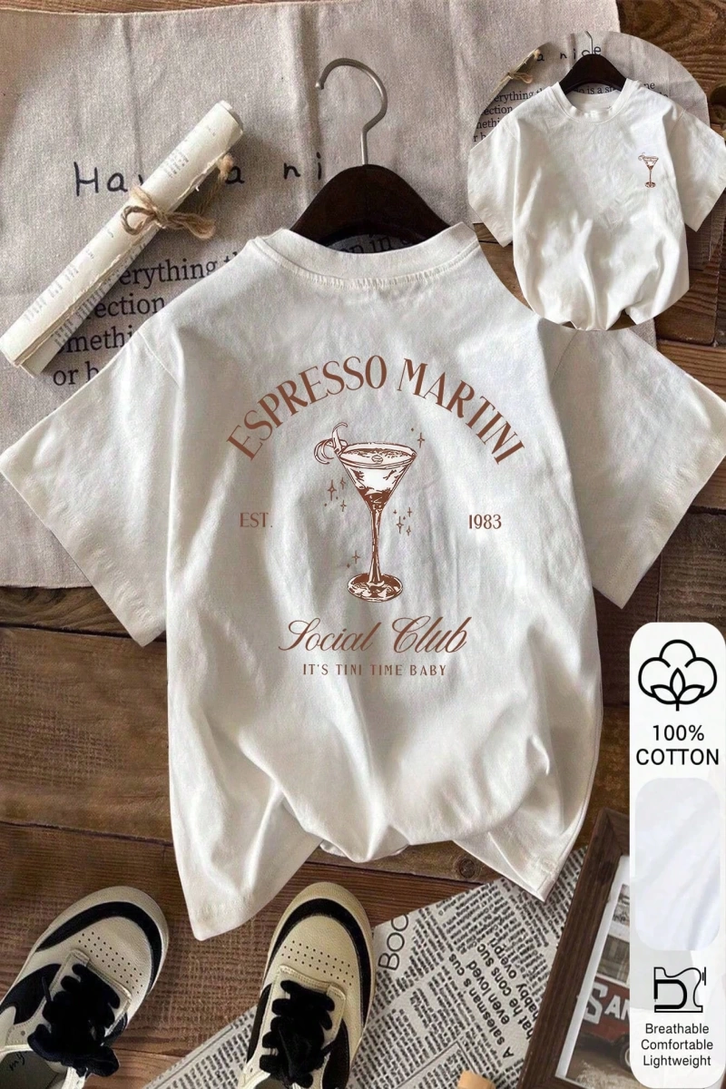 Yazlık Kadın Bol Tişört, Espresso Martini ve Şarap Bardağı Baskısı, %100 Pamuk, Beyaz Kısa Ko
