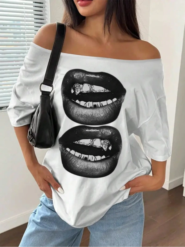 Beyaz Kadın Düşük Omuz Kayık Yaka Baskılı