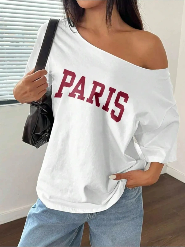 Beyaz Kadın Düşük Omuz Kayık Yaka Baskılı