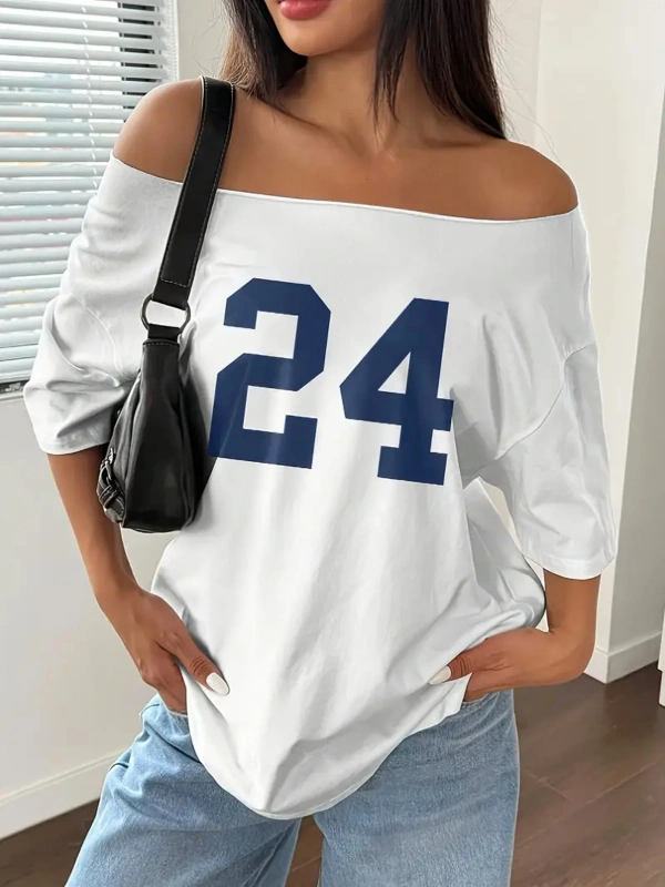 Beyaz Kadın Düşük Omuz Kayık Yaka Baskılı