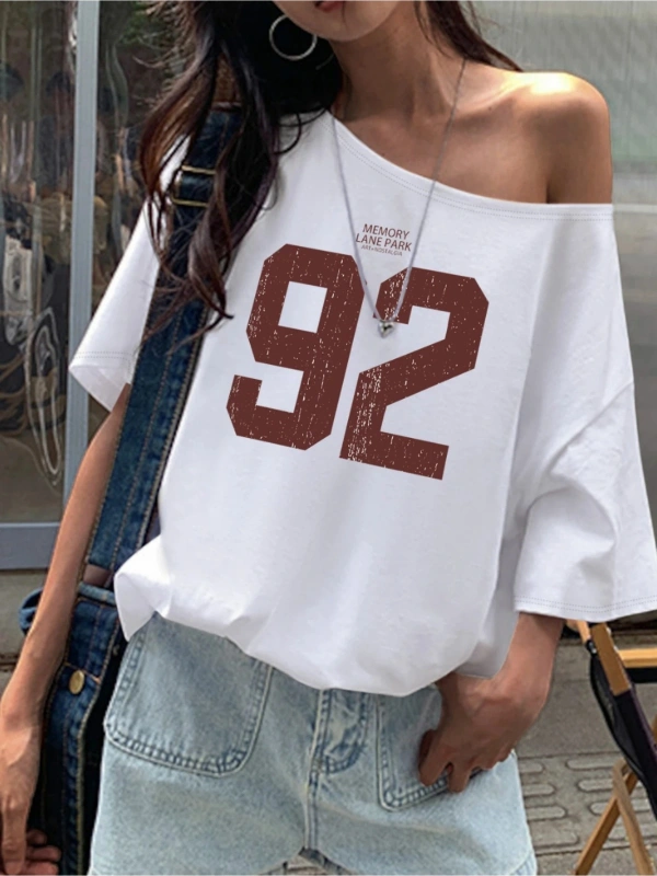 Beyaz Kadın Düşük Omuz Kayık Yaka Doksan İki Baskılı