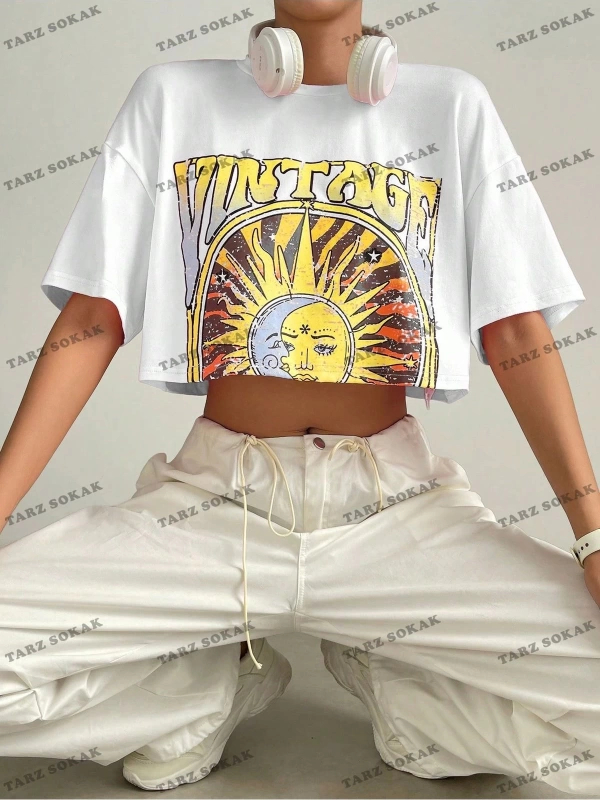 Crop CKOD-232913 Sun & Letter Grafikli Düşük Omuz Kısa