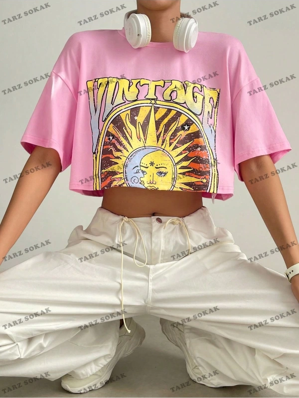 Crop CKOD-232913 Sun & Letter Grafikli Düşük Omuz Kısa