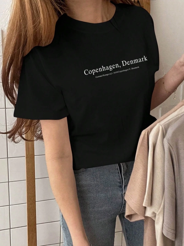 DAZY Kadın Yazlık Rahat Slogan Grafik Yuvarlak Yaka Tişört