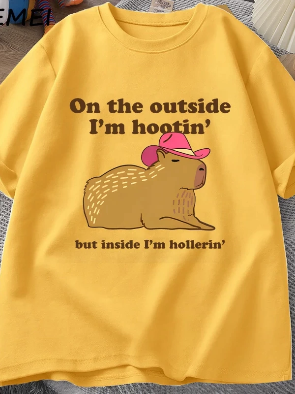 Dışarıda ben Hootin Capybara tişörtleri adam batı ruh sağlığı T-Shirt kovboy Cowgirl komik Me 3074