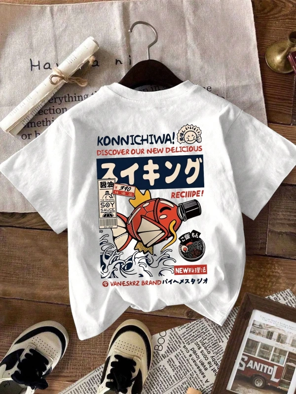 Erkek Beyaz Karikatür Balık Harf Ramen Rakam Baskılı Mürettebat Yaka Kısa Kollu Tişört, Günlü