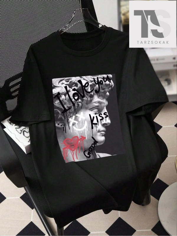 Erkek Heykel Ve Yazı Baskılı T-Shirt