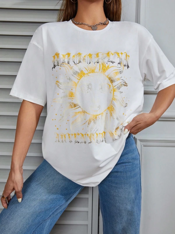 Flirla Sun & Letter Grafik Düşük Omuz Tişört
