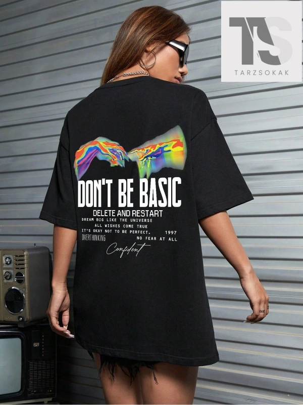 Harf Grafikli Düşük Omuzlu Tişört