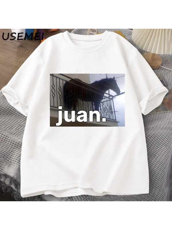 Juan aptal at üzerinde balkon Dank Meme grafik T Shirt komik adam O boyun rahat kısa kollu Te