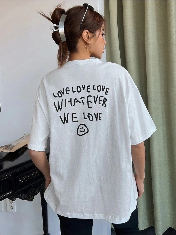 Kadın Beyaz Love Love Love Baskılı Oversize T-shirt