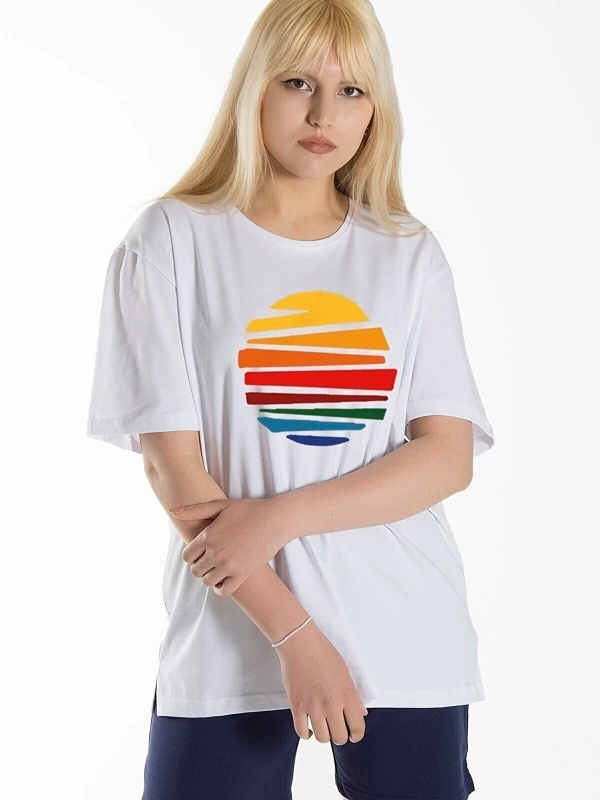 Kadın Beyaz Önü Güneş Baskılı Bisiklet Yaka Oversize Pamuklu T-shirt