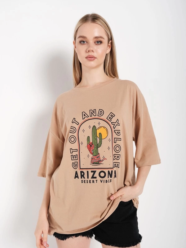 Kadın Camel Oversize Arizona Baskılı T-shirt