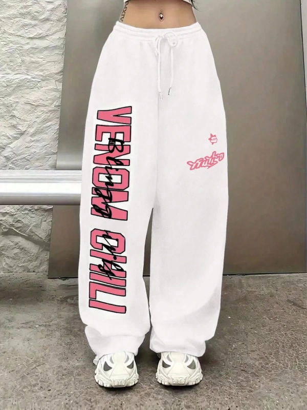Kadın Moda Jogger Pantolon Bağcıklı ve Harf Baskılı Tasarım