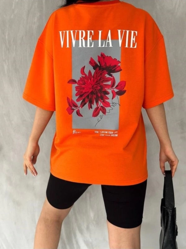 Kadın Turuncu Vivre La Vie Baskılı Oversize Bisiklet Yaka Penye Tişört