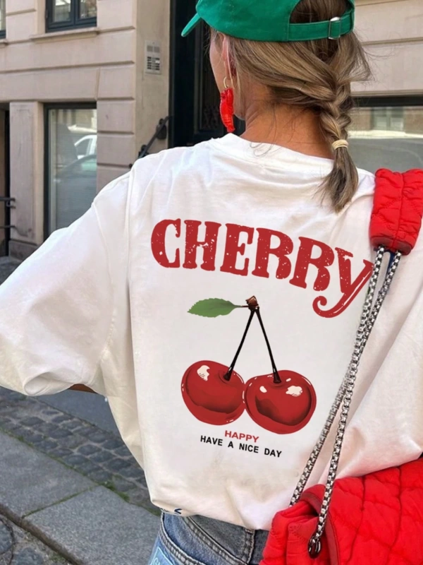 Kadın Yaz Yeni Minimalist Kiraz Ve Slogan Baskılı Rahat Tatil Stili Gevşek Ve Çok Yönlü Yuvar
