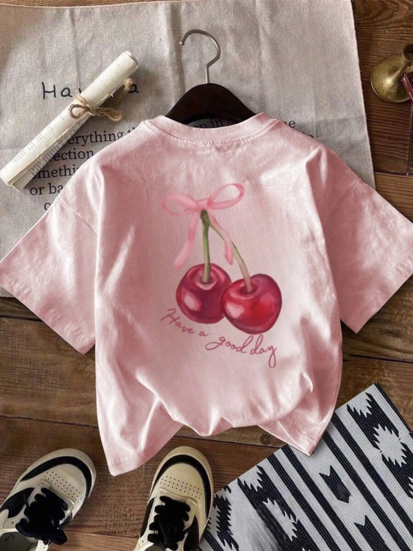 Kadın Yazlık Mektup Kiraz Desenli Yuvarlak Yakalı Tişört Tatil Giyimleri İçin Grafik Tişörtle