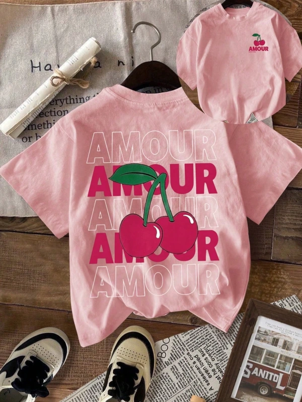Kiraz AMOUR Desen Kadın Günlük Yuvarlak Yaka Kısa Kollu Tişört