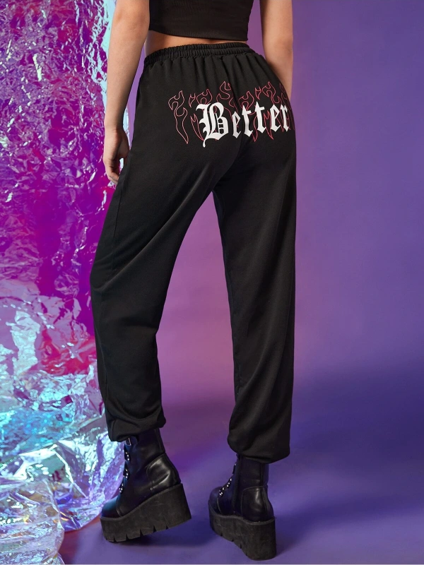 Letter Fire Graphic 4 Mevsim Eşofman