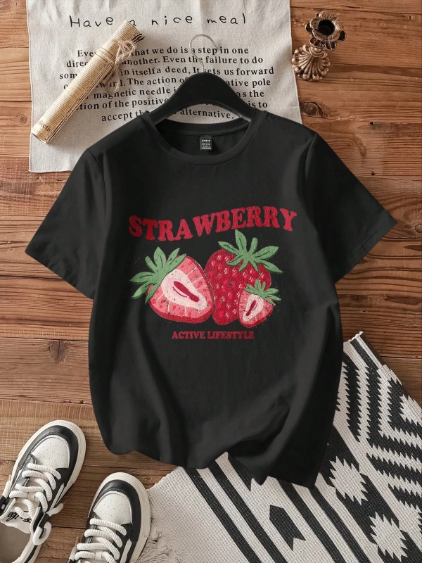 Loose Casual Strawberry English Logo Yuvarlak Yaka Kısa Kollu Tişört Kadınlar İçin,