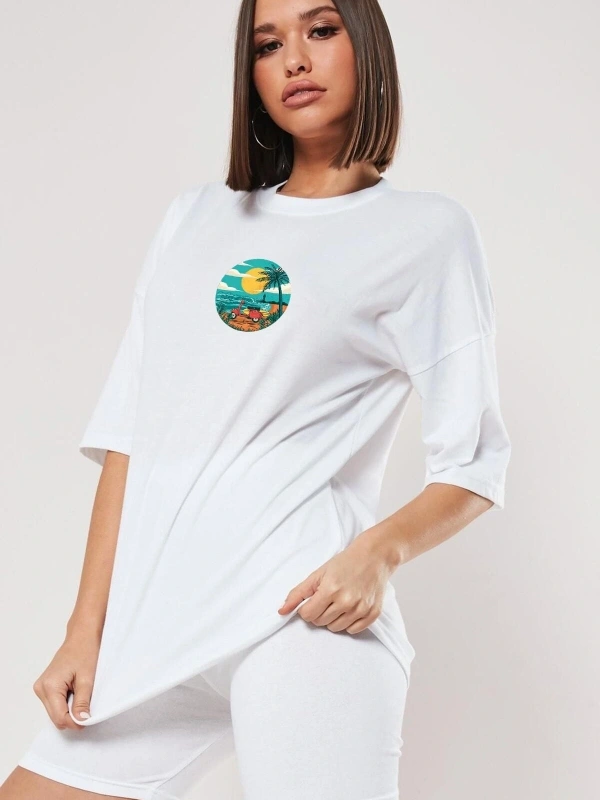 Yasolin----Kadın Beyaz Scooter Baskılı Bisiklet Yaka Oversize Pamuklu T-shirt