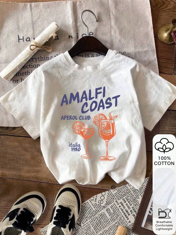 Yazlık Kadın Bol Tişört, AMALFI COAST ve Şarap Kadehi Baskısı, %100 Pamuk, Beyaz Kısa Kollu G