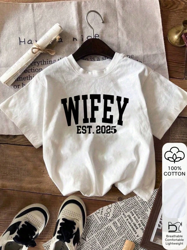 Yazlık Kadın Bol Tişört, WIFET Harfli Baskı, %100 Pamuk Beyaz Kısa Kollu Desenli Kısa Kollu