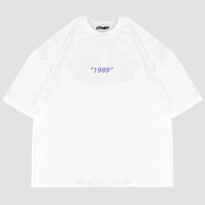 1989 Sırt Baskılı Oversize Unisex Beyaz