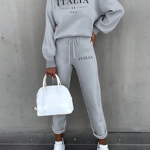 2li Kadın Harf Baskılı Sweatshirt Ve Eşofman Altı Takımı