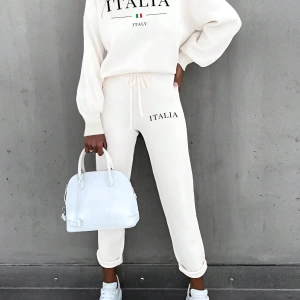 2li Kadın Harf Baskılı Sweatshirt Ve Eşofman Altı Takımı