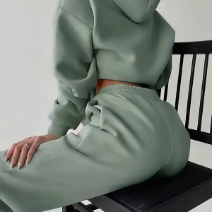 2 Parça Kadın Uzun Kollu Kapüşonlu Sweatshirt Cepli ve Yüksek Bel Kloş Pantolon