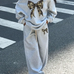 2 Parça Set: Bol Soğuk Omuz Sweatshirt ve Termal Astarlı Geniş Paça Eşofman Altı