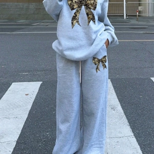 2 Parça Set: Bol Soğuk Omuz Sweatshirt ve Termal Astarlı Geniş Paça Eşofman Altı