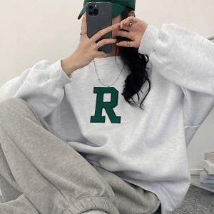 Yazılı Grafik Düşük Sweat